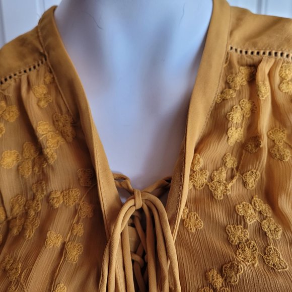 Mustard Yellow Flowery Sleeveless Top Size 0 (XS) - Picture 6 of 11